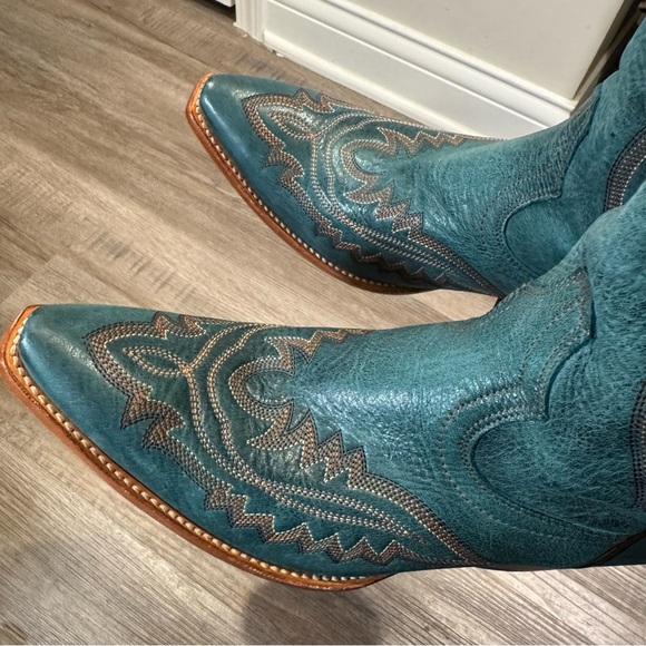 Ariat Casanova Western Leather Cowboy Boots in Blue - Picture 14 of 16